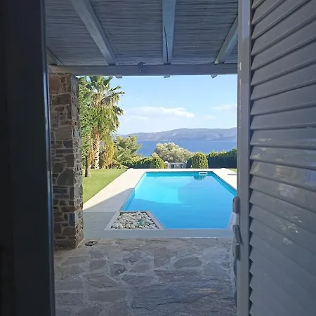 Mykonos Agioi Theodoroi (Corinthia)