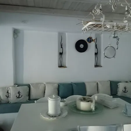 Mykonos * Agioi Theodoroi (Corinthia)