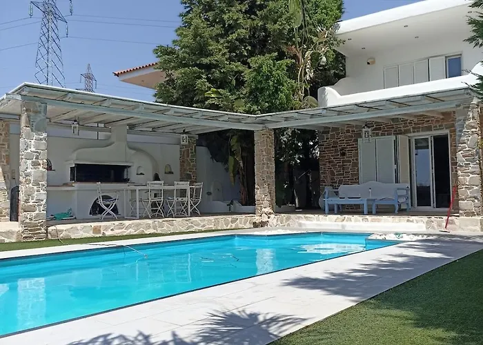 Mykonos Agioi Theodoroi (Corinthia)